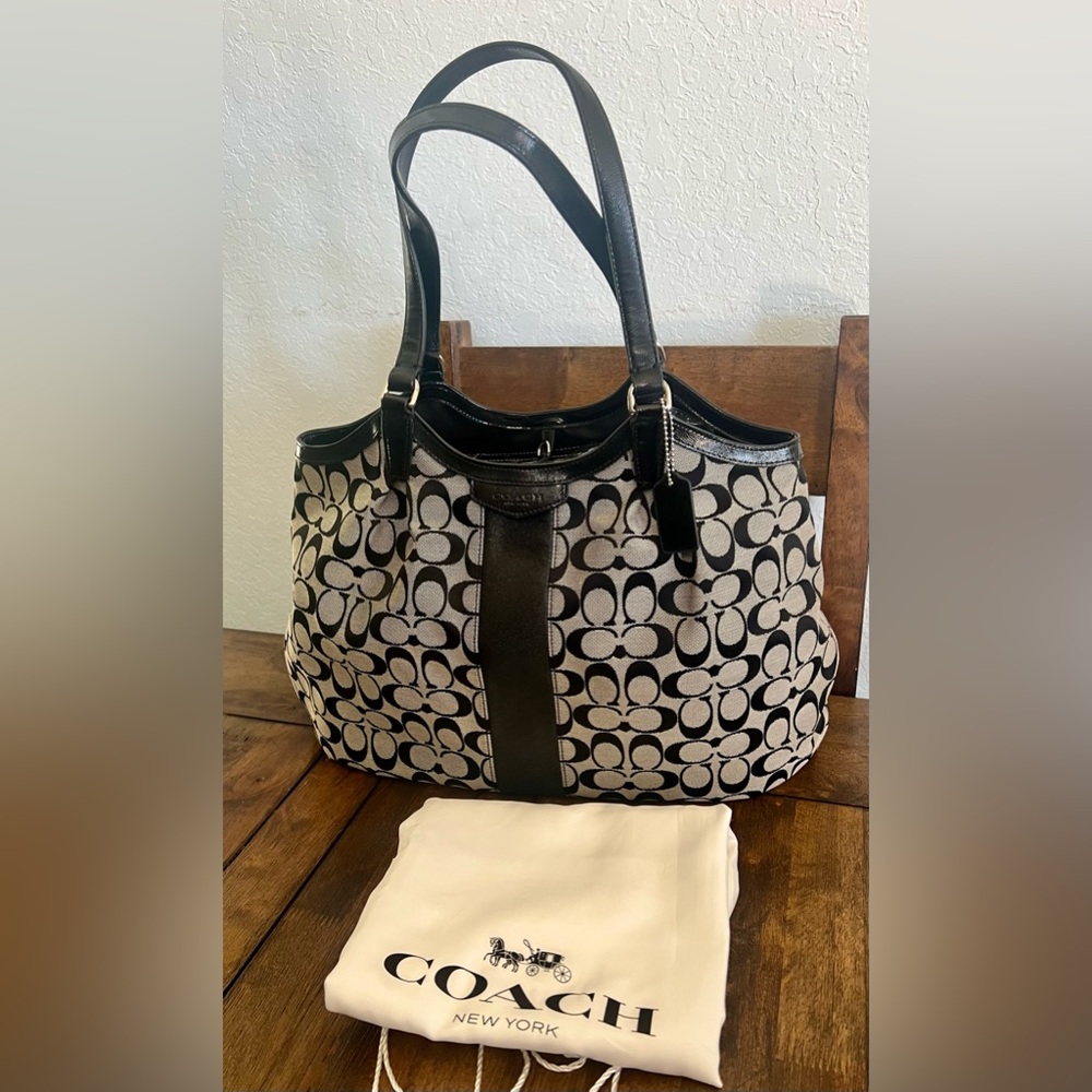 Coach Shoulder Bag